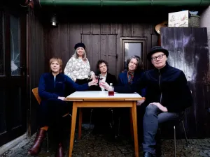 Echokammer präsentiert Oska Wald und Sound of Money