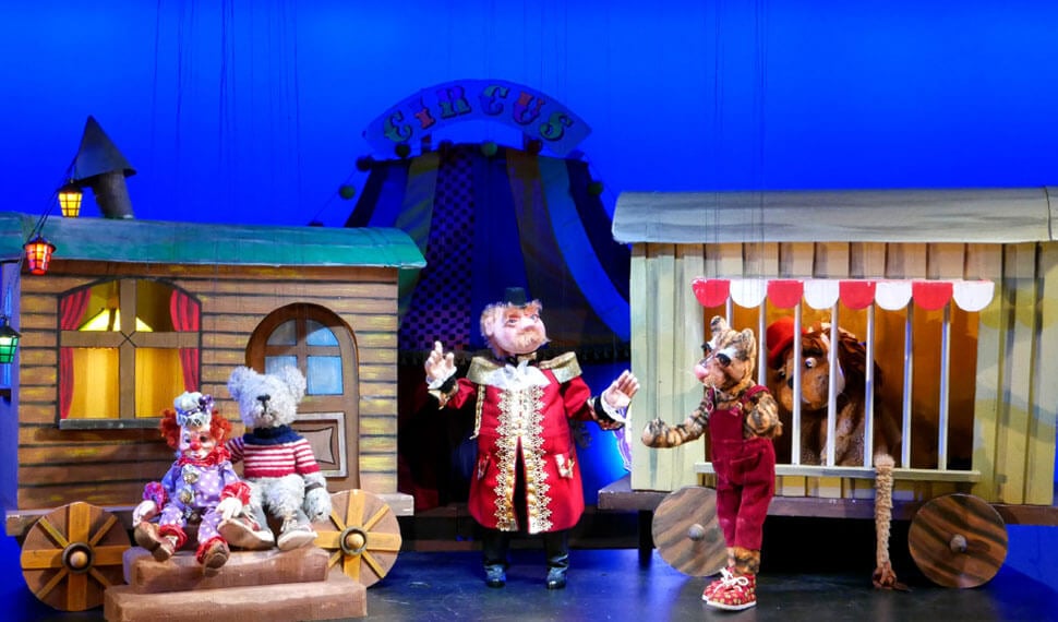 Münchner Marionettentheater Spuk im Spielzeugladen - IN München - Das Stadtmagazin Inszenierung des Münchner Marionettentheater: Spuk im Spielzeugladen