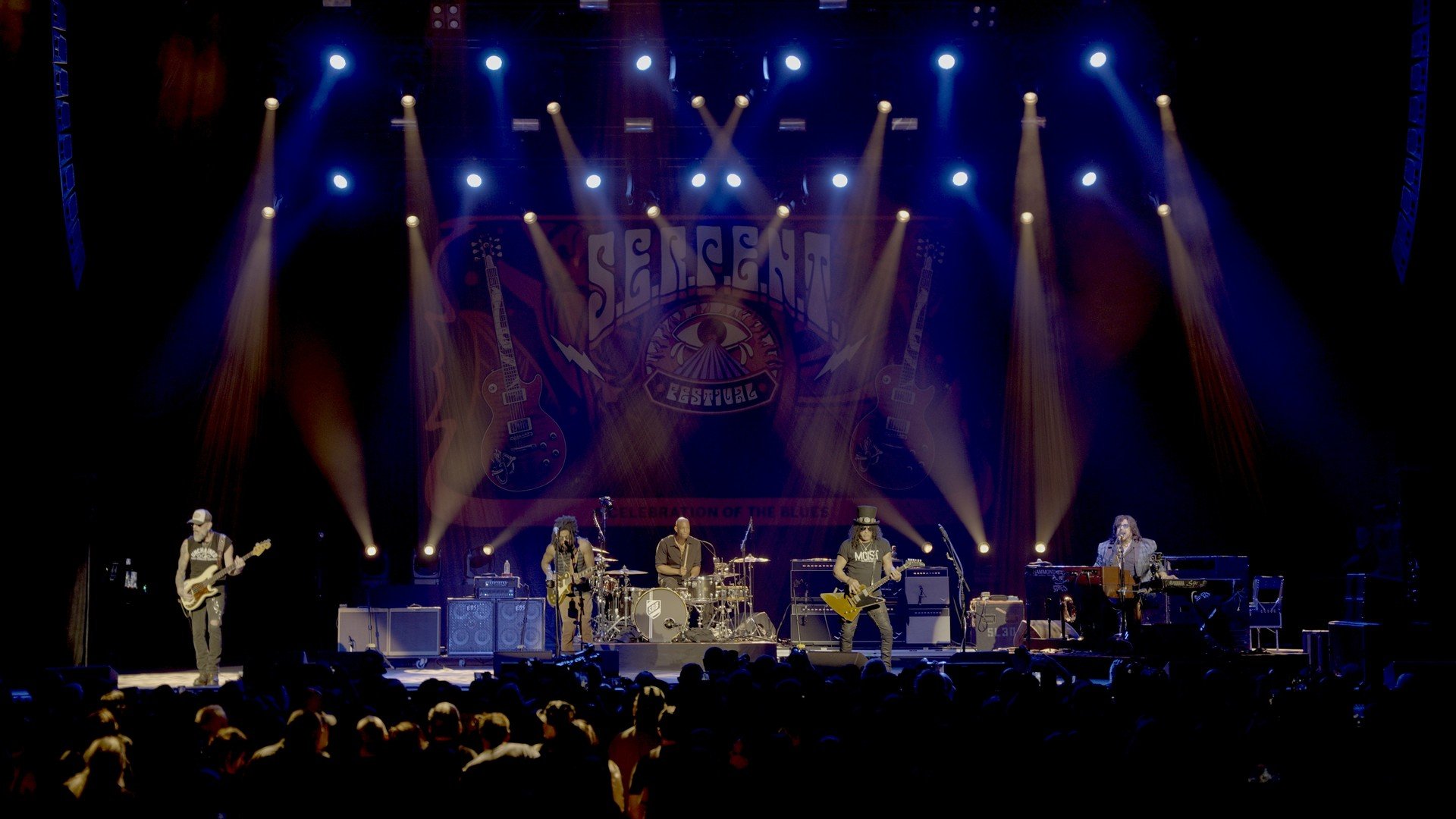 03de549-p-310375-print5.jpg - IN München - Das Stadtmagazin Bilder aus Slash: Live at the S.E.R.P.E.N.T. Festival