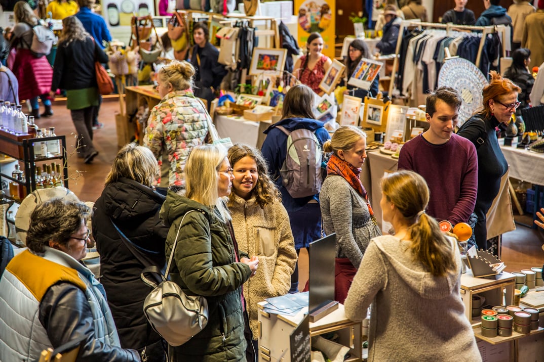 Handmade & Kreativmarkt in der Schlossberghalle Starnberg