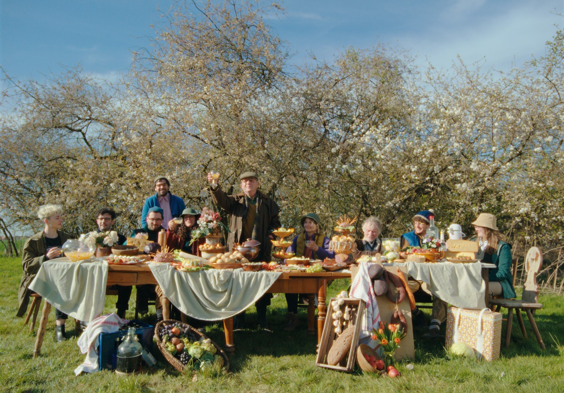 9567ac2-p-306387-print10.jpg - IN München - Das Stadtmagazin Bilder aus Rote Sterne überm Feld