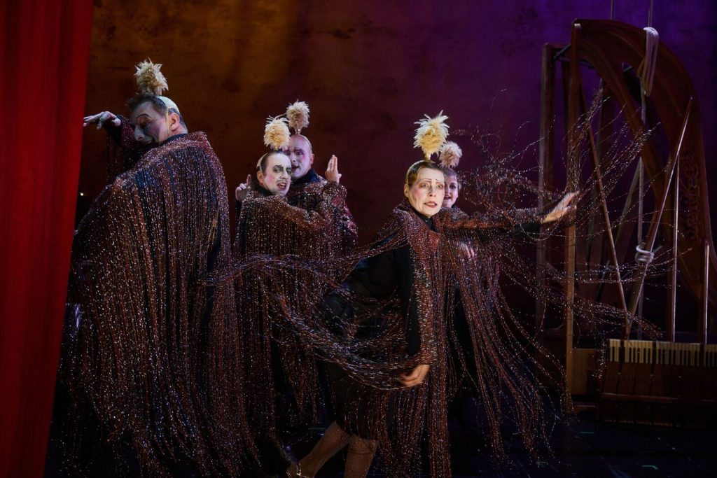 MK_PLAY_AUERBACH_HP1_0133_zu - IN München - Das Stadtmagazin