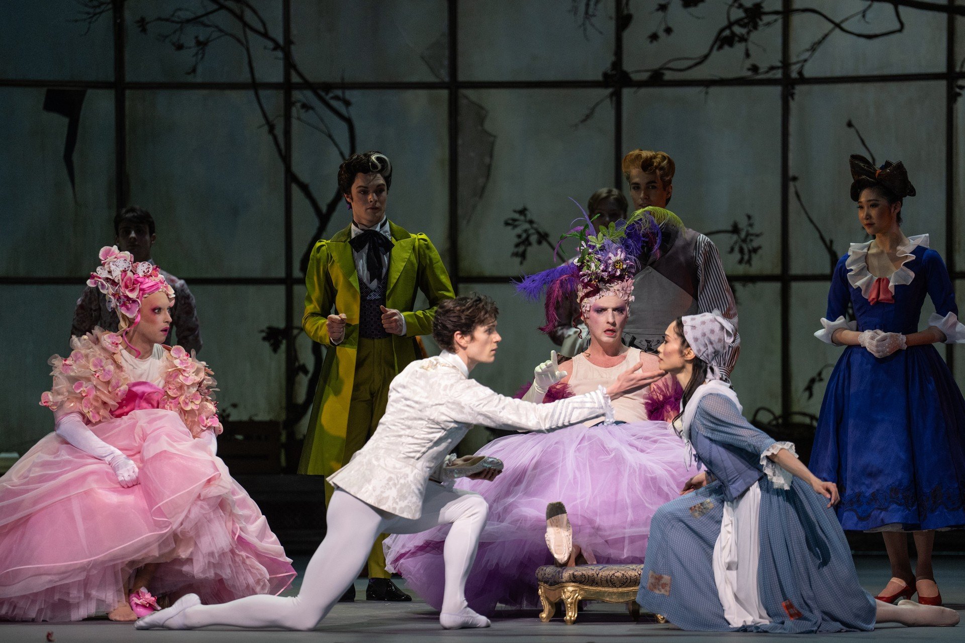 b89b83f-p-310357-print4.jpg - IN München - Das Stadtmagazin Bilder aus Royal Ballet & Opera 2025/26: Cinderella