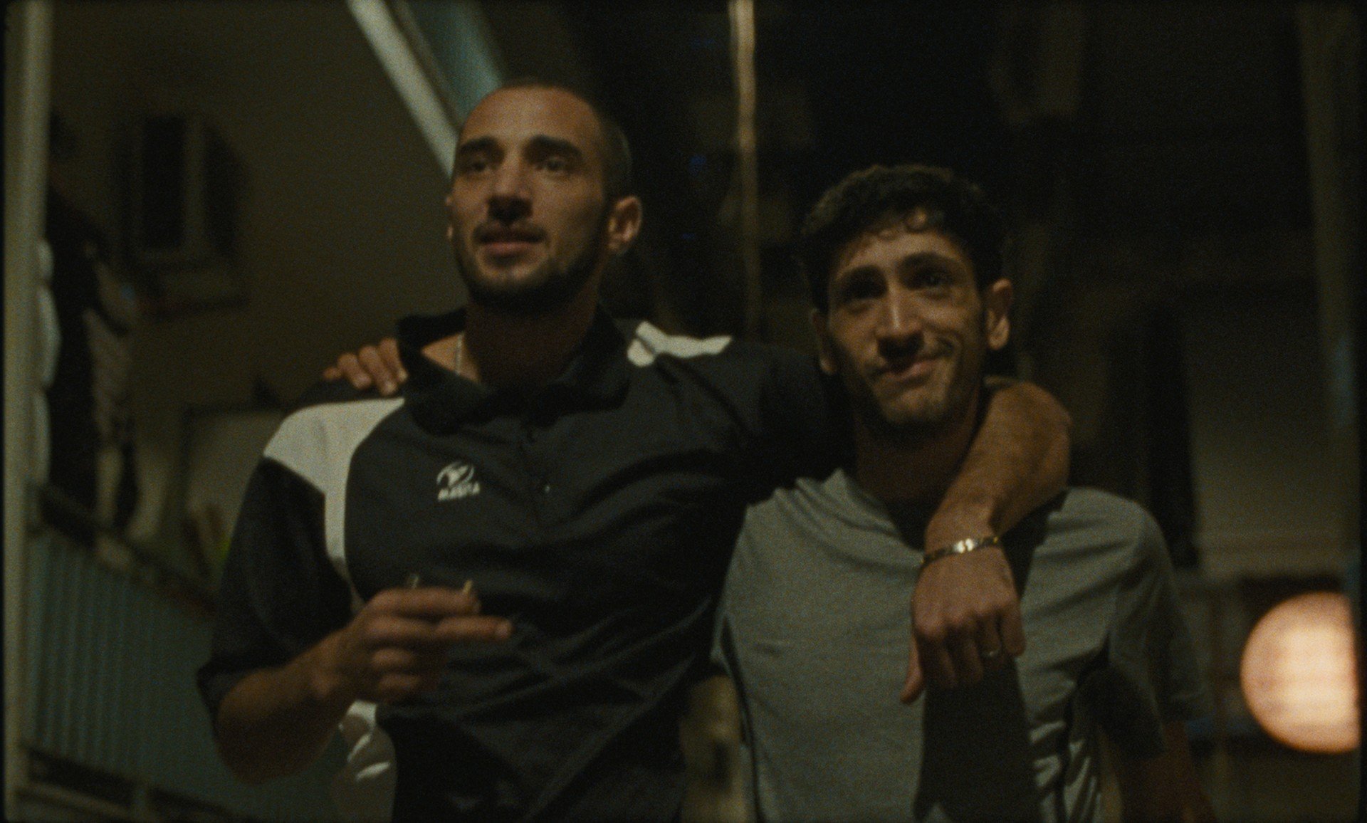 Bilder aus To a Land unknown