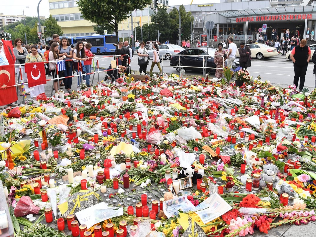 Rassismus und rechte Gewalt: Brüder und Schwestern der Opfer im Gespräch