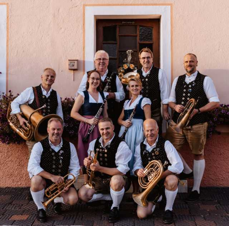 Tanzfrühschoppen mit den Tanngrindler Musikanten