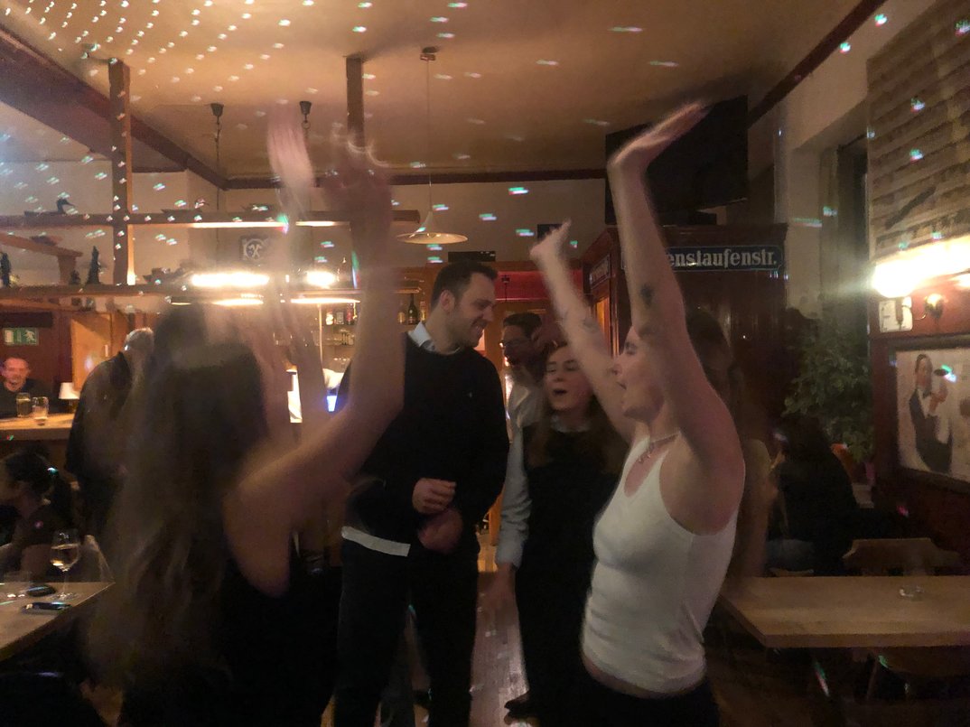 DJ sam dancing floor Tanzboden