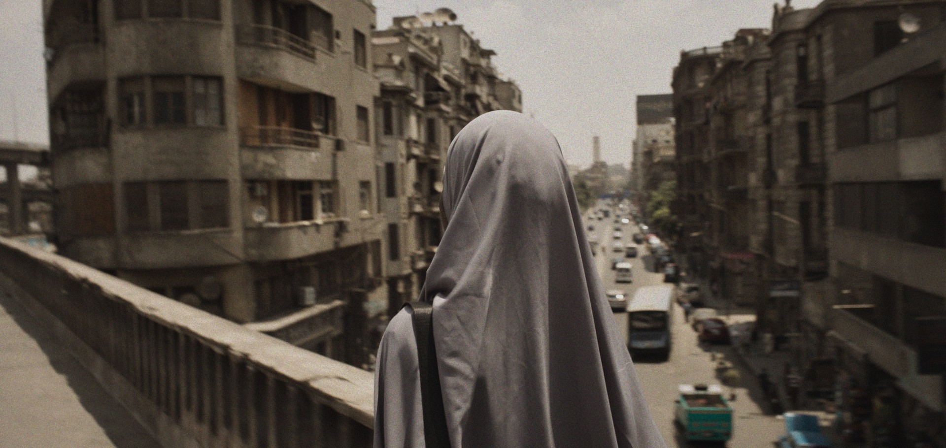 Bilder aus Aisha Can't Fly Away