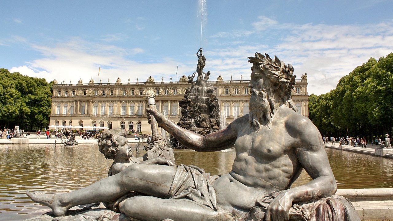 Herrenchiemsee - IN München - Das Stadtmagazin der Brunnen im Schloss Herrenchiemsee