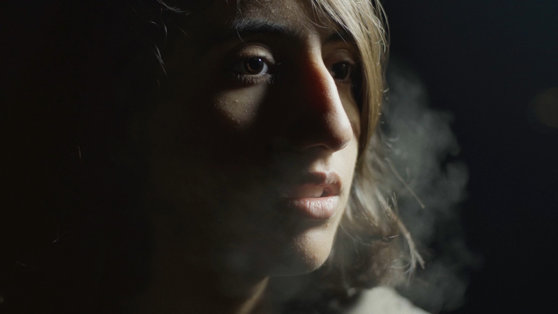 df7ee3f-p-301533-print1.jpg - IN München - Das Stadtmagazin Bilder aus Echoes from Borderland