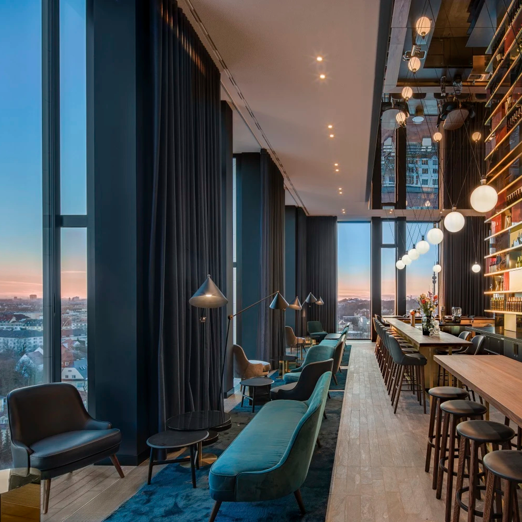 muniqo-panorama - IN München - Das Stadtmagazin M'Uniqo Rooftop Bar