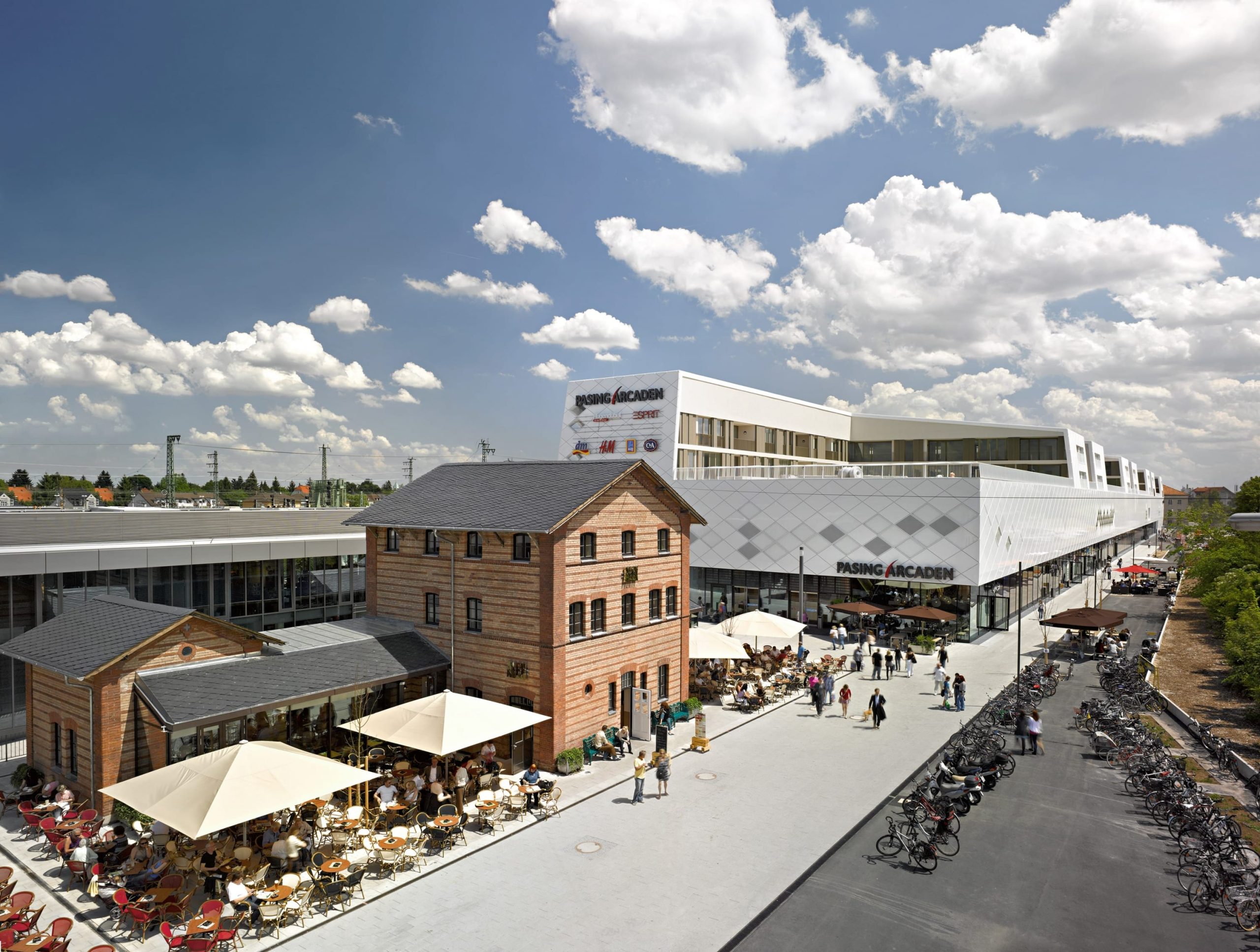 Pasing Aracaden Außenansicht