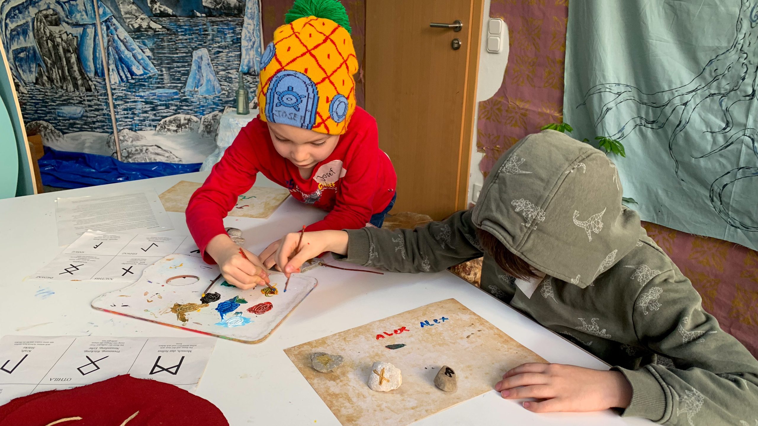 Sonntagszeit_SPIELkultur_Runen1 - IN München - Das Stadtmagazin