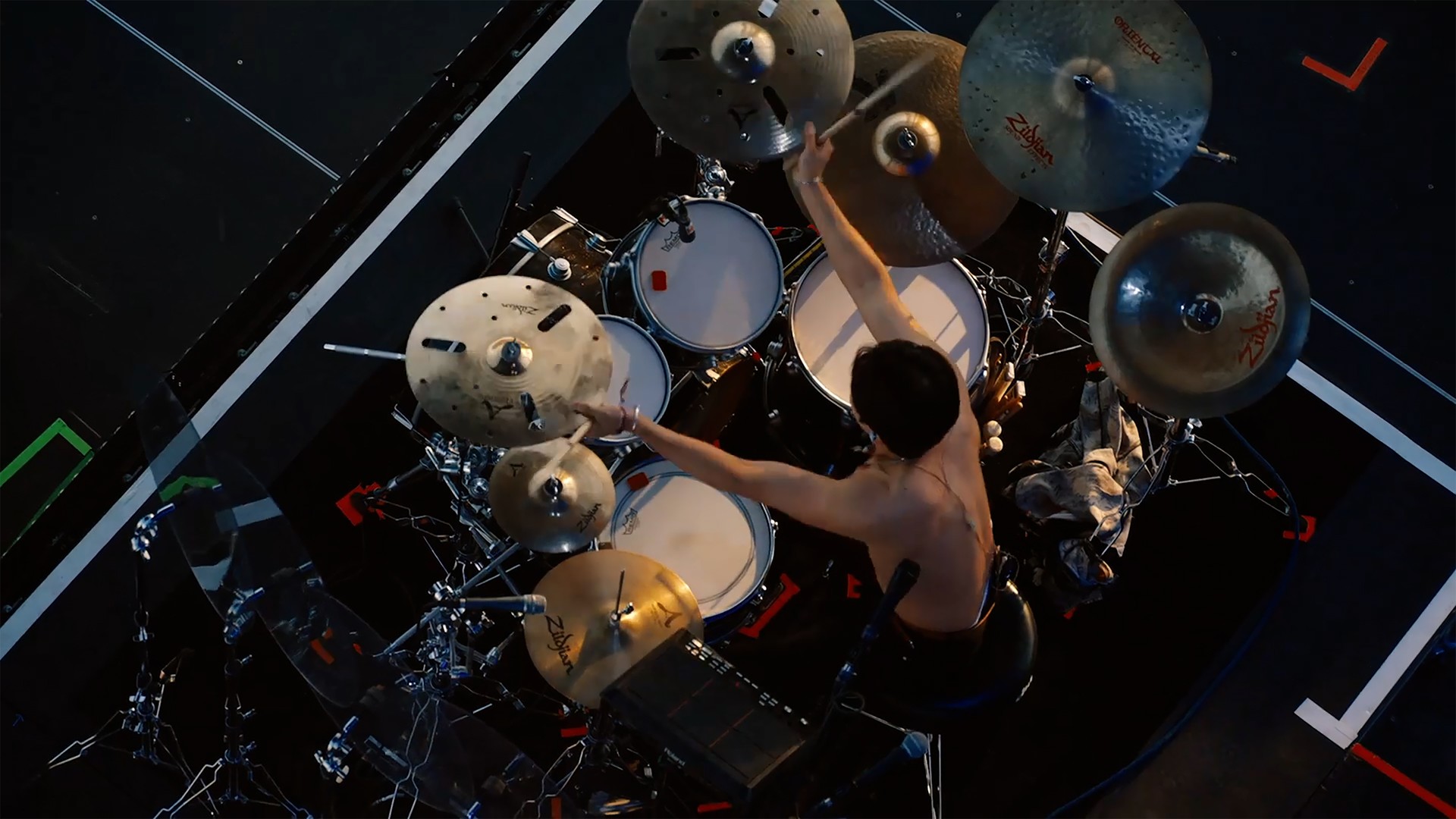 Bilder aus The Rose: Come Back to Me