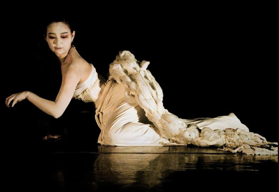 Aya Irizuki – Tanz Buhto-Solo