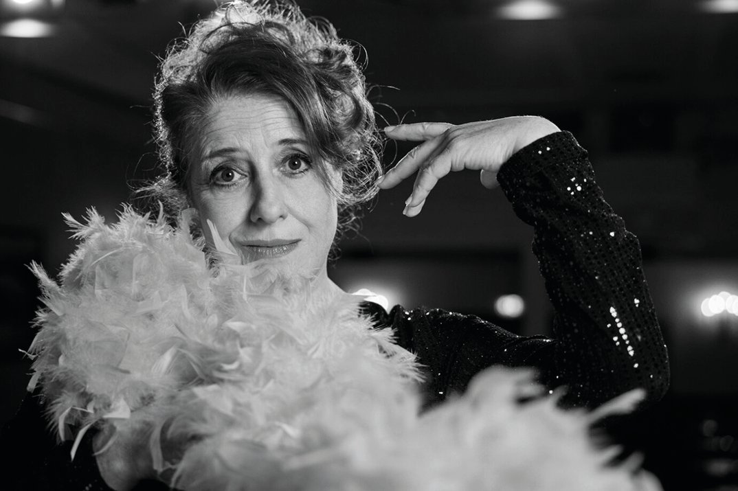 Luise Kinseher – Mary From Bavary