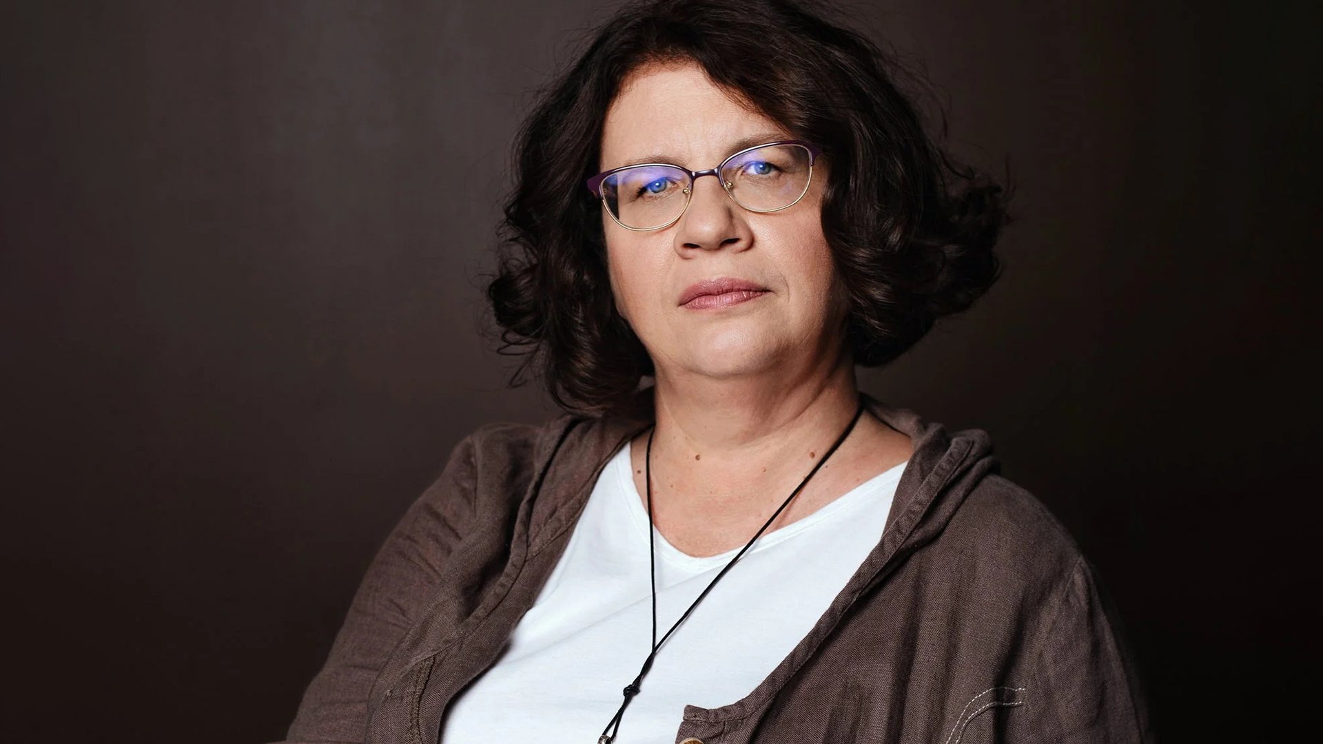 Liudmila Petranovskaya – A Staircase into the fog