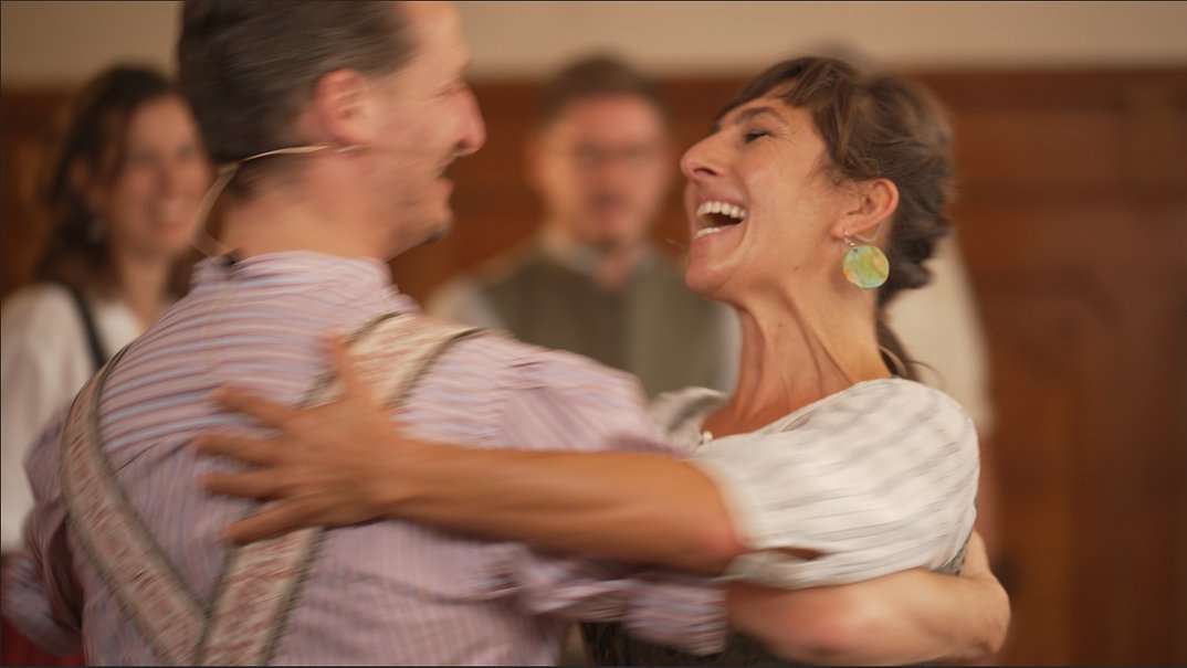 Zwiefache tanzen