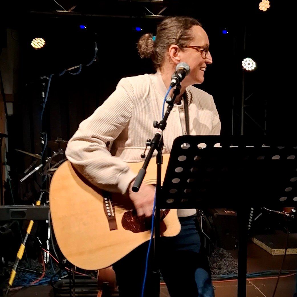 Singersongwriterin Babara Lorenz – Konzert nur für Frauen!