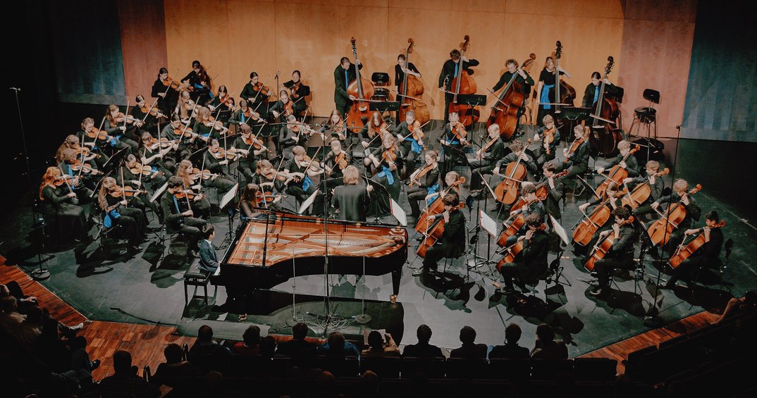 Deutsche Streicherphilharmonie & Louis Zhang