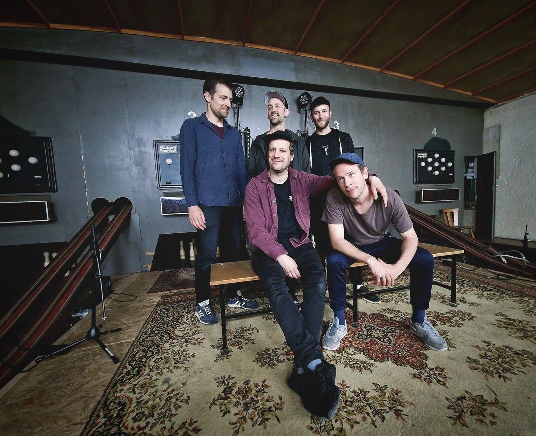 them fleurs & Daniel He