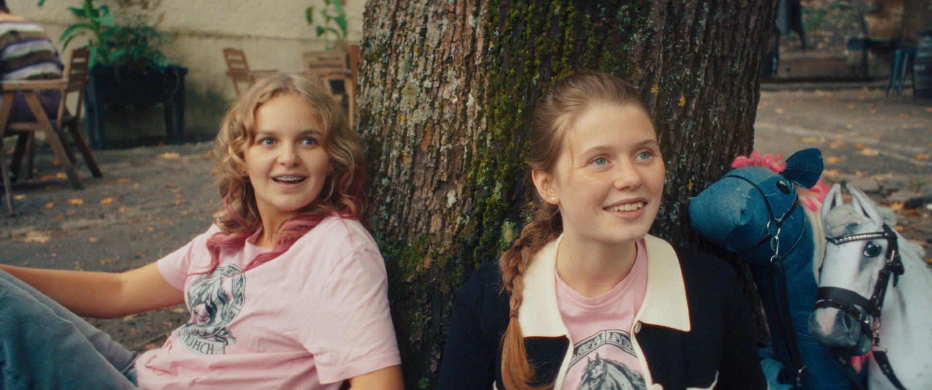 7692992-p-313179-print6.jpg - IN München - Das Stadtmagazin Bilder aus Pferd am Stiel