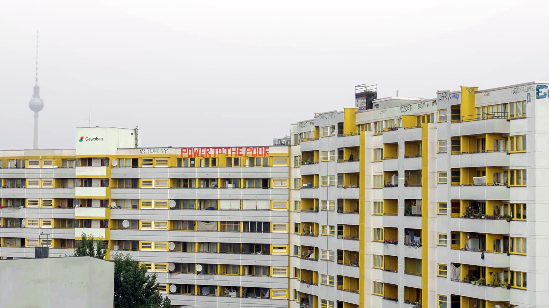 39e810b-p-313866-print6.jpg - IN München - Das Stadtmagazin Bilder aus Scherbenland