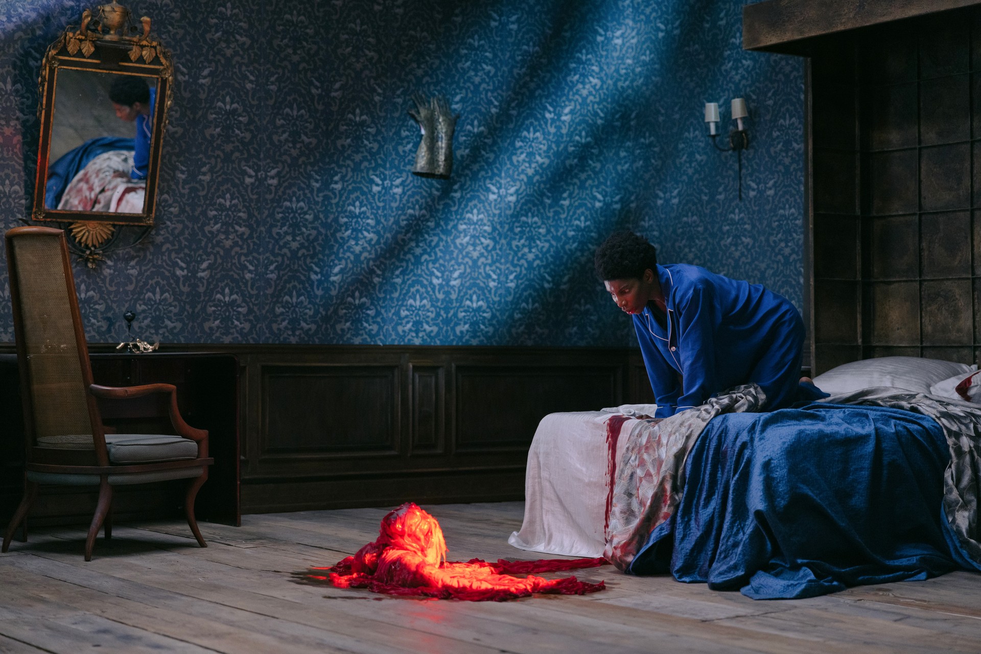 Bilder aus Mother Mary