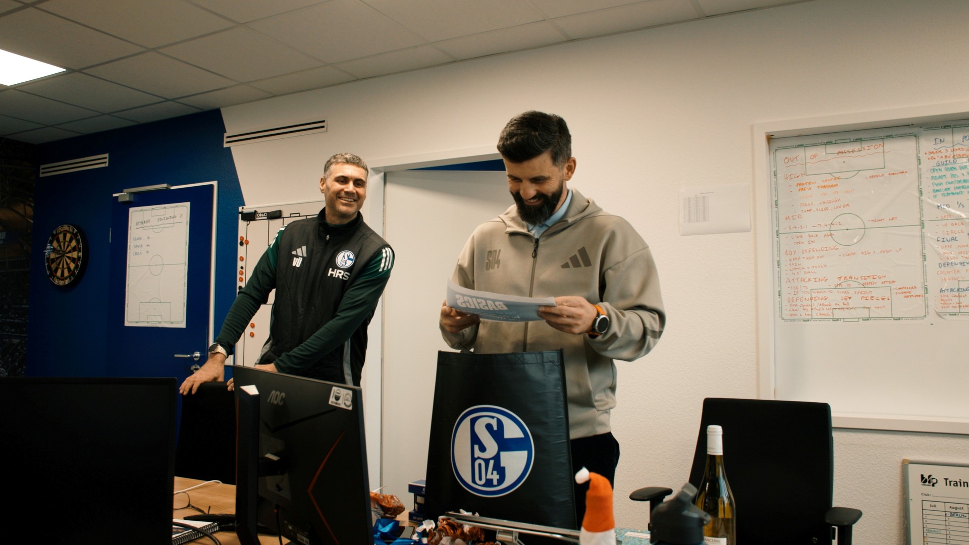 8a76edb-p-315660-print4.jpg - IN München - Das Stadtmagazin Bilder aus Mythos Schalke - Ein Leben lang