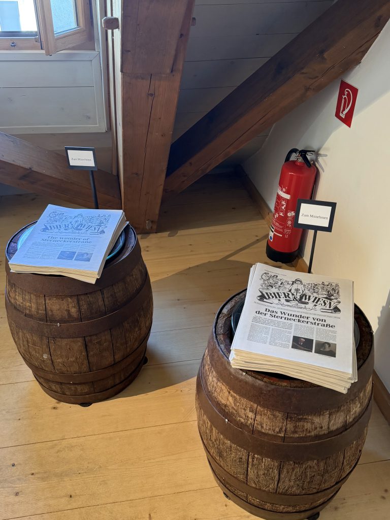 Biermuseum-muenchen-museumszeitung - IN München - Das Stadtmagazin Museumszeitung auf Holzfässern zum mitnehmen im Biermuseum München