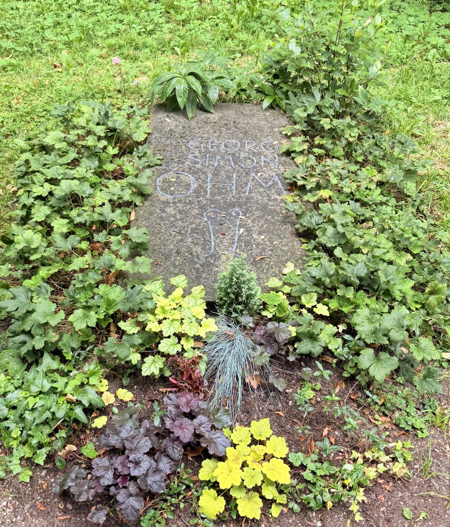 Grab von Georg Simon Ohm auf dem alten Südfriedhof München