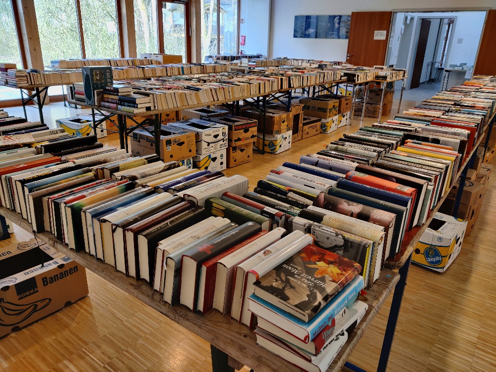 Bücher, Gemälde, Antiquitäten etc.