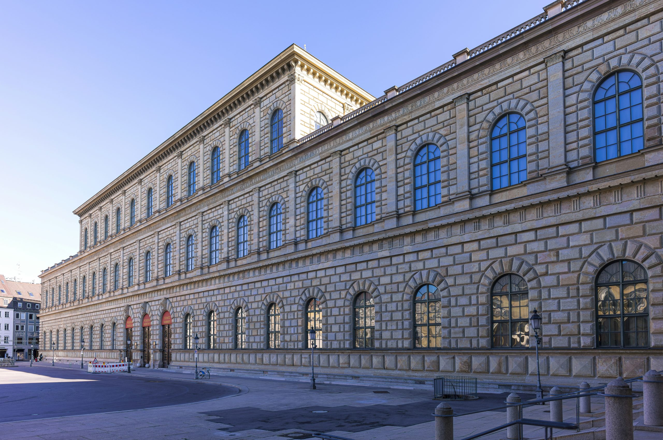 Residenz München am Max Jospeh Platz
