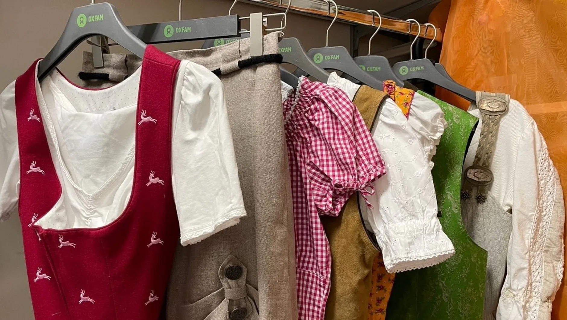 Secondhand-Tracht: Oxfam Shops München starten Verkauf