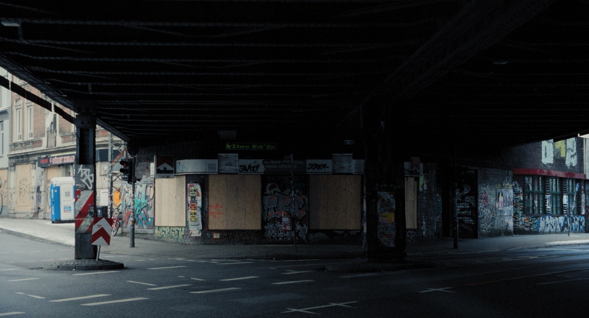 1e4fbc3-p-305550-print9.jpg - IN München - Das Stadtmagazin Bilder aus Sternbrücke Forever