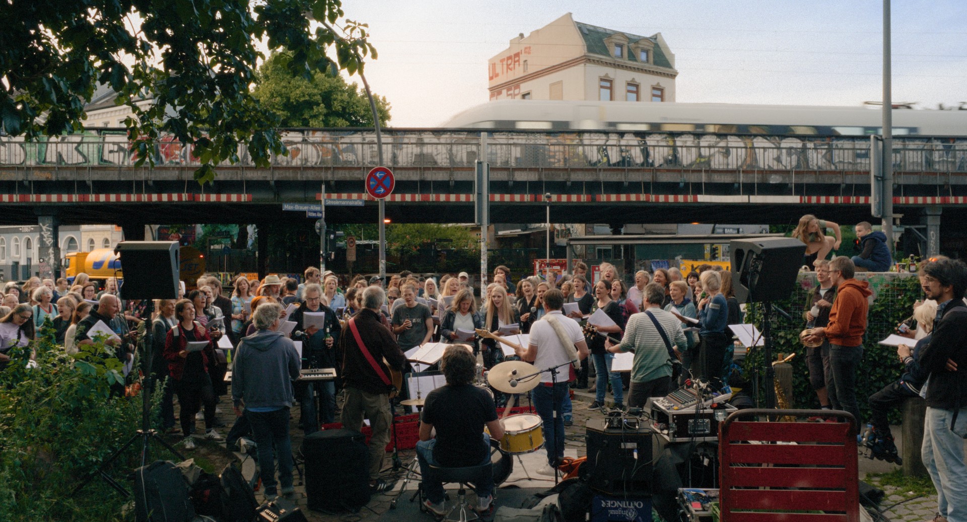 6fe081f-p-305550-print3.jpg - IN München - Das Stadtmagazin Bilder aus Sternbrücke Forever