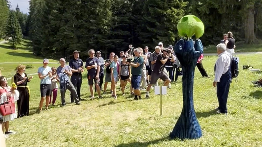 Neueröffnung des Kunstwanderwegs am Blomberg