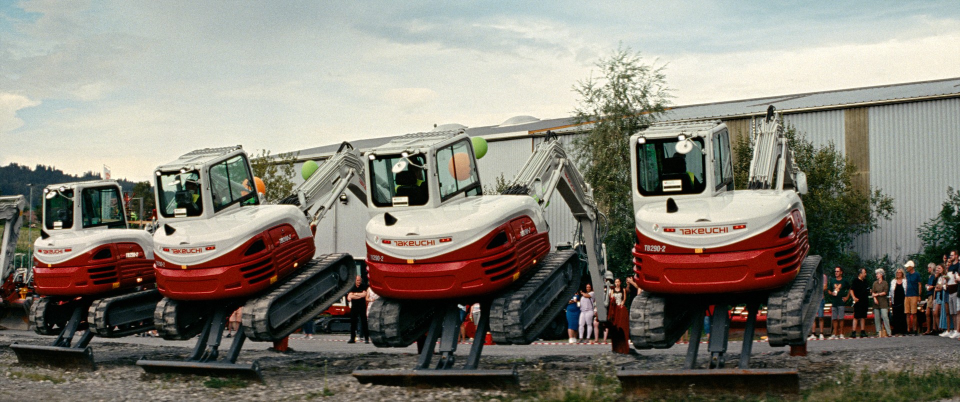ee8b507-p-305970-print8.jpg - IN München - Das Stadtmagazin Bilder aus Bagger Drama