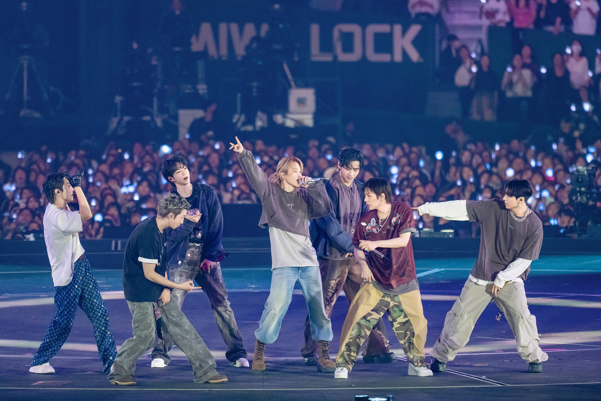 4350fb3-p-316811-print3.jpg - IN München - Das Stadtmagazin Bilder aus BTS World Tour'ARIRANG' in São Paulo: Live Viewing