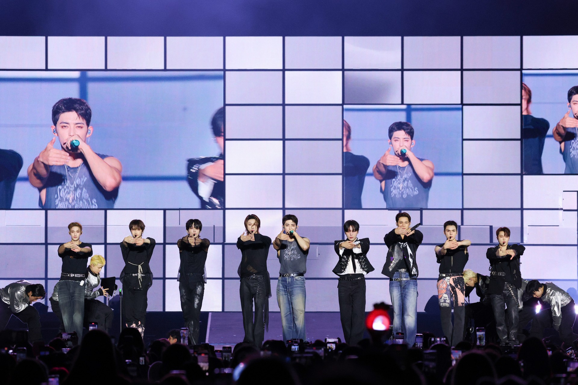 Bilder aus Seventeen World Tour [New_] in Japan: Live Viewing